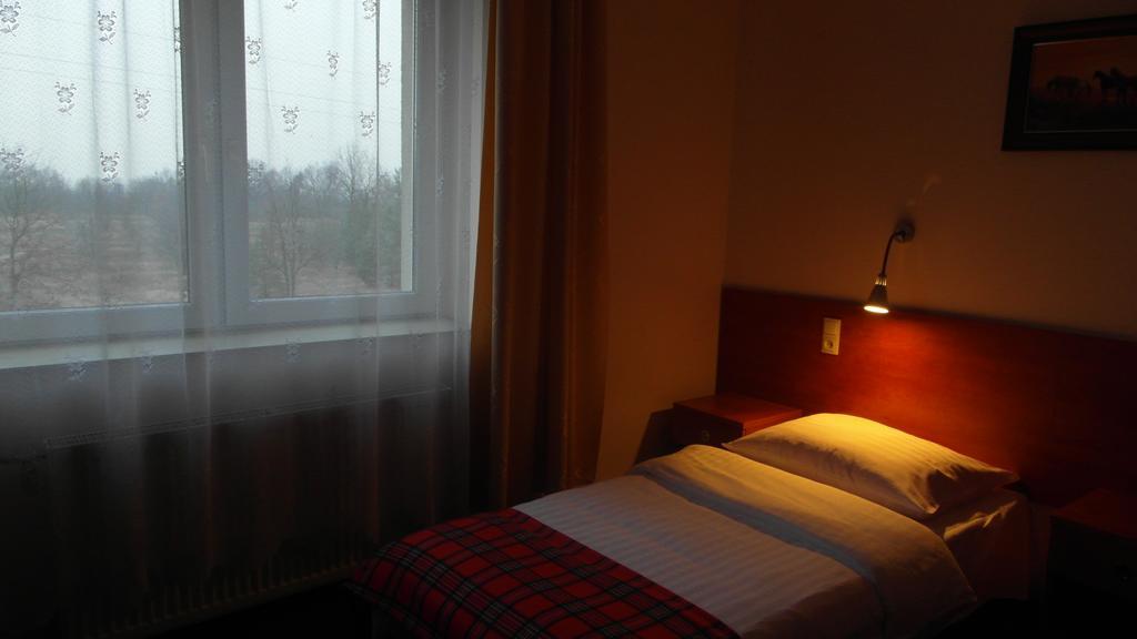 Hotel Julianow Varsó Kültér fotó
